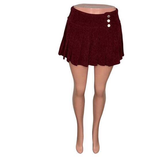 Windsor NWT Corduroy Pleated Mini Skort Front Buttons Closure Wine Size M - Picture 1 of 15